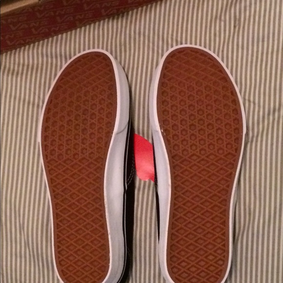 Vans Authentic — White on Black lace-ups - Picture 3 of 6